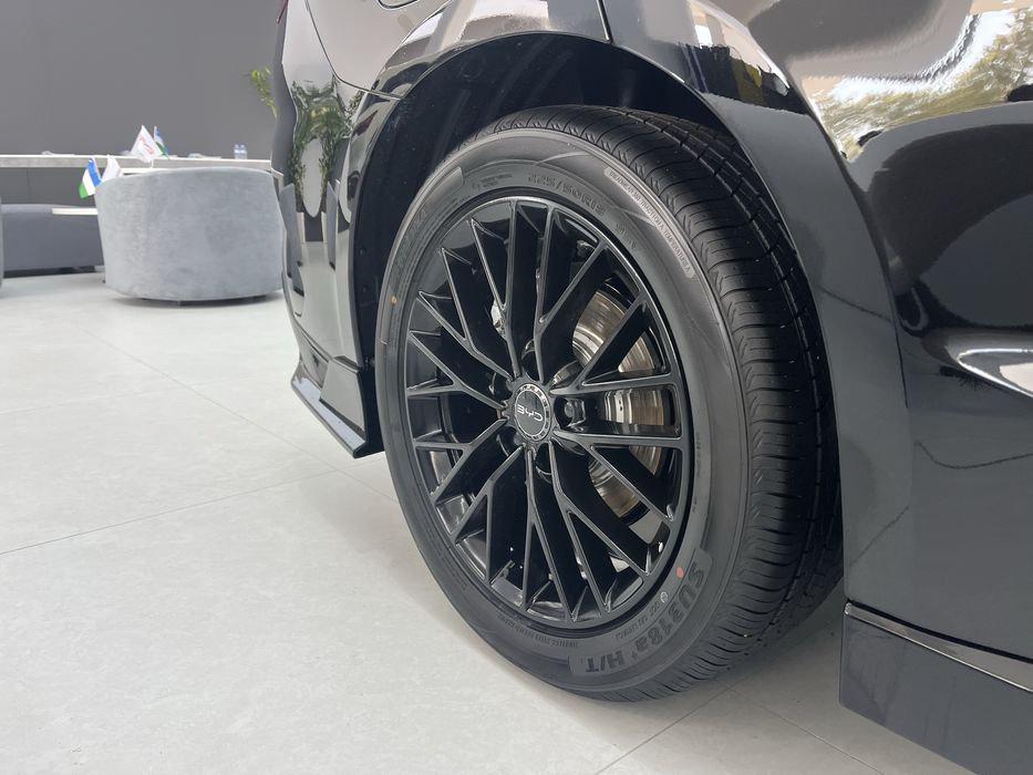 BYD SEAL 6 DM-i 120 km Flagship