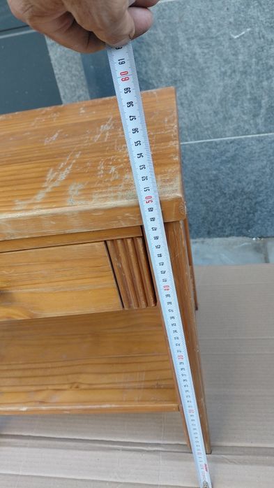 Нощно шкавче изцяло от дърво.