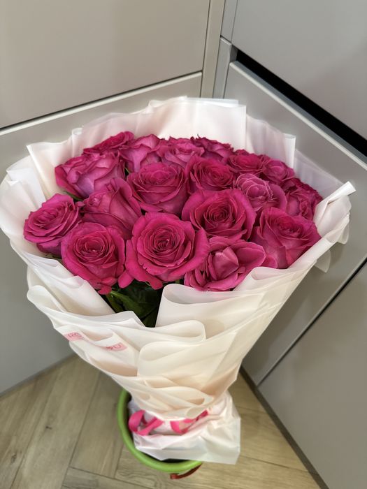 Метровые розы 25 штук цветы букет
