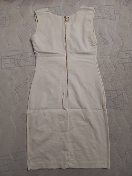 Официална бяла рокля за повод