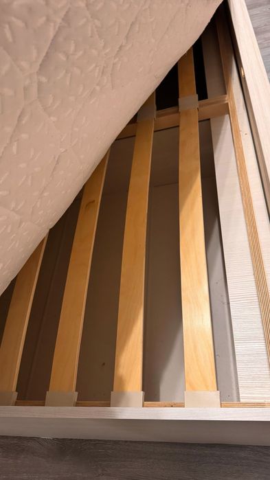 Спальный гарнитур с матрасом