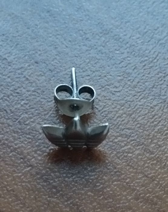 Сребърна обеца adidas