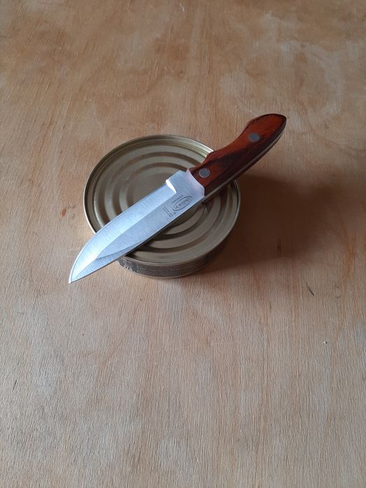 Продается небольшой нож.