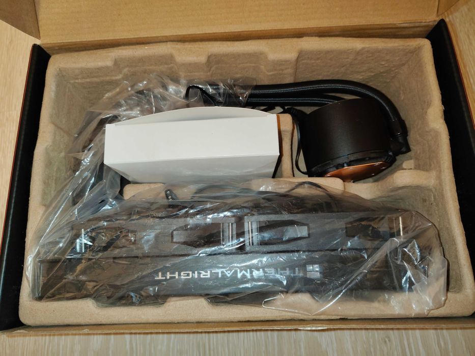 AIO Thermalright Frozen Notte 240 ARGB