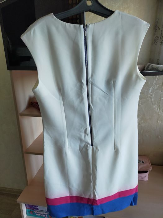 Продам платье женское