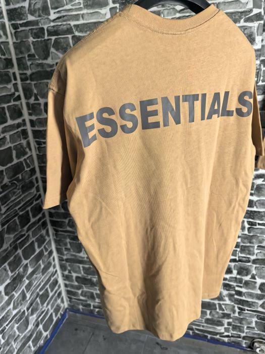Essential тениска високо качество