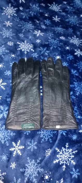 Кожаные перчатки