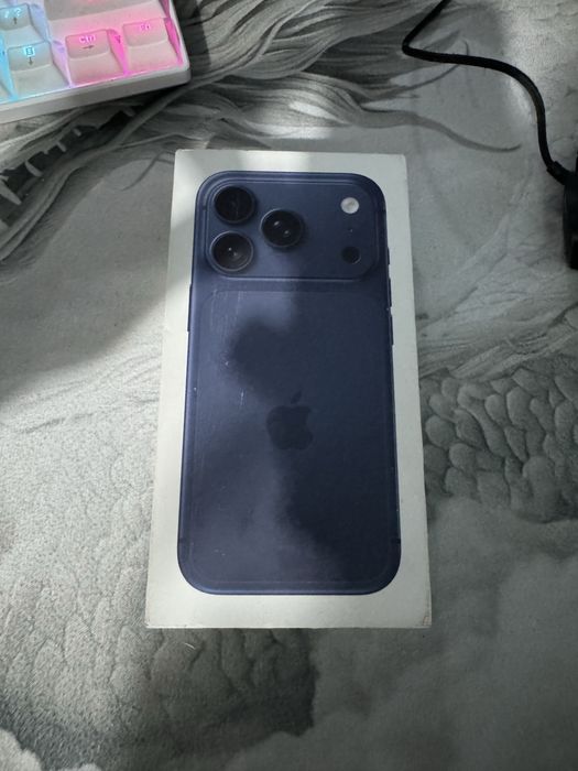 Iphone 17 pro  със забравен icloud перфектен