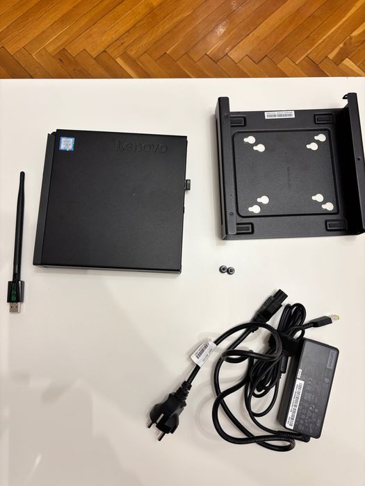 Lenovo ThinkCentre M920q - мини компютър