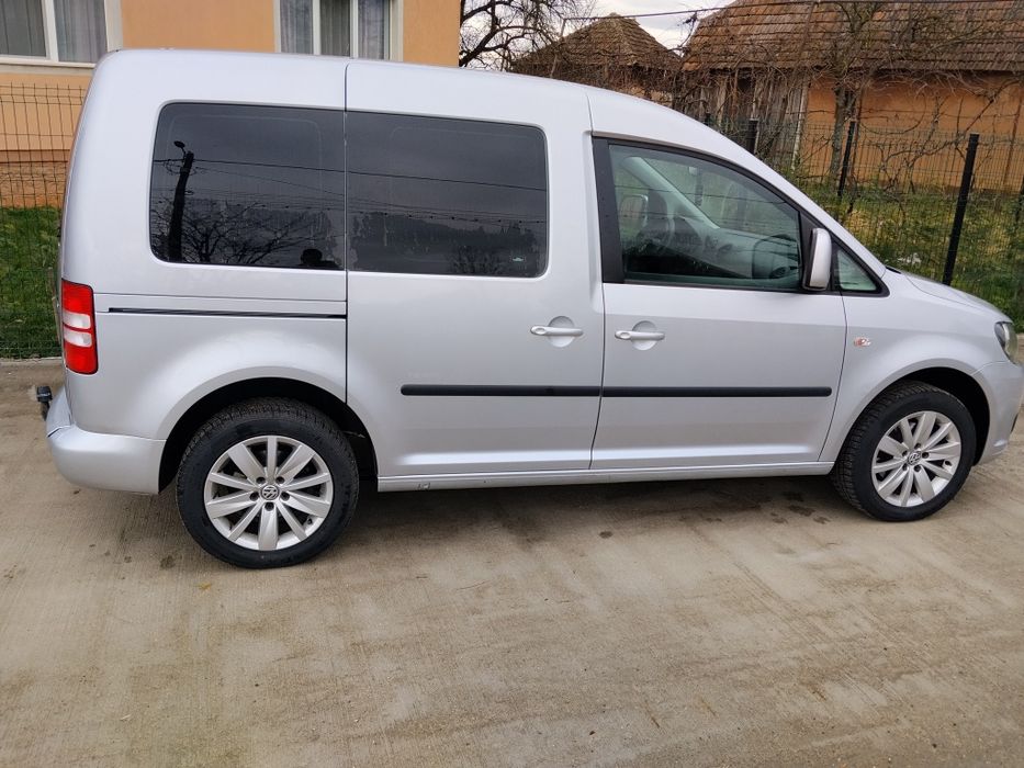 Vând Volkswagen Caddy