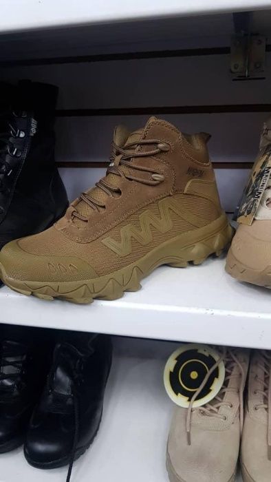 кроссовки magnum