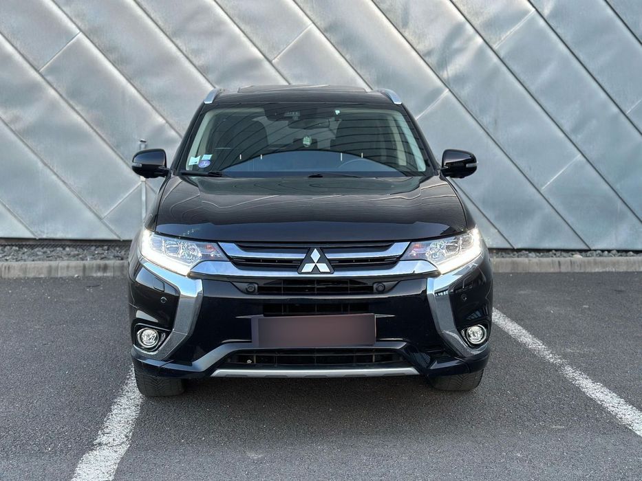 Mitsubishi Outlander * Baterie Nouă * Ruby Black * Full * Proprietar