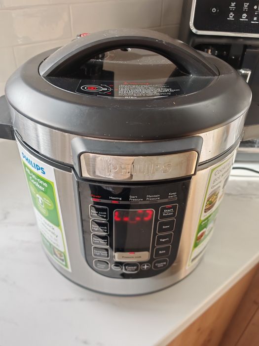 Мултикукър PHILIPS Multicooker All in One 6L 1300W Slow cooking HD2237