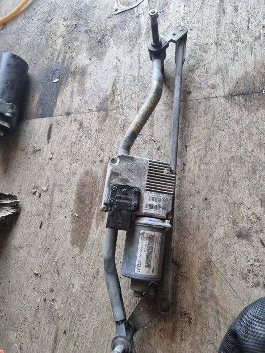 Управление за чистачки за Audi a4 B8