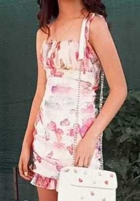 Рокля размер S,страхотна