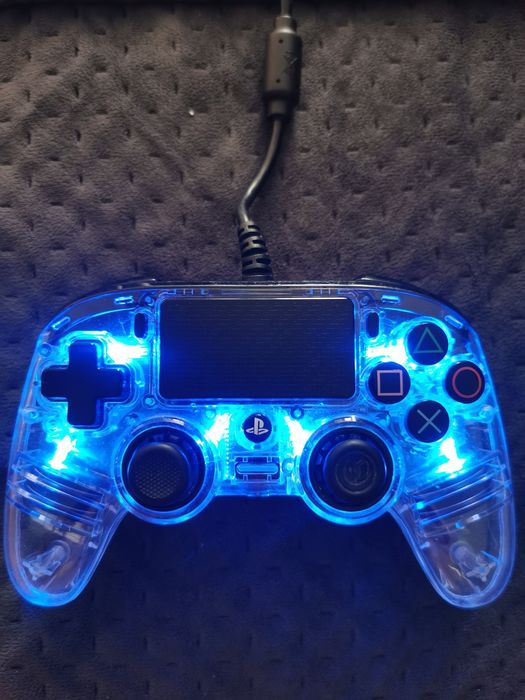 Controller cu fir Nacon Light pentru Playstation 4, Albastru