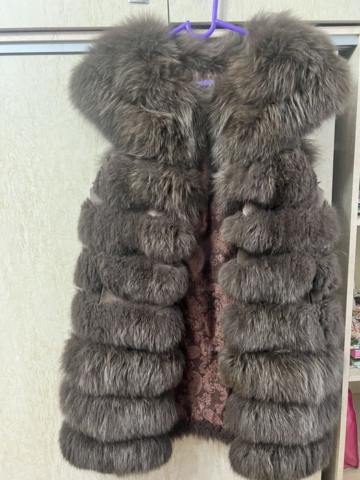 Пальто куртка продается по 10.000