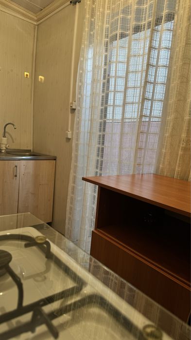 Комната и кухня