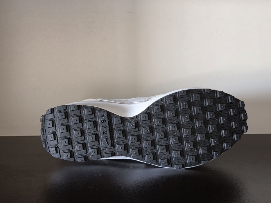 Nike NIKE WAFFLE DEBUT 41номер 26см Стелка Като Нови