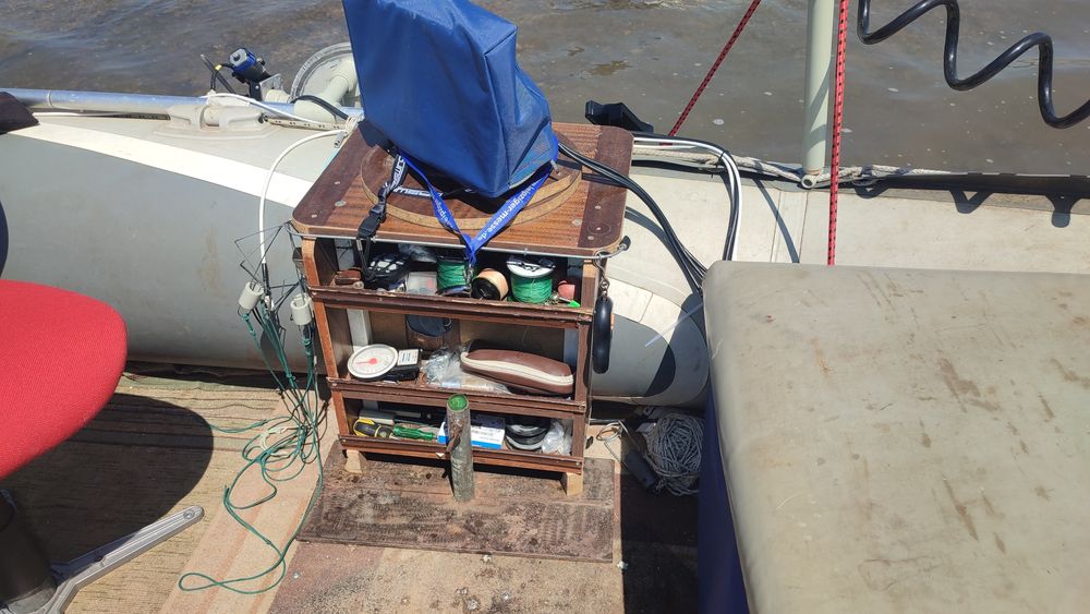 Надуваема лодка 3,80м. с  колесар