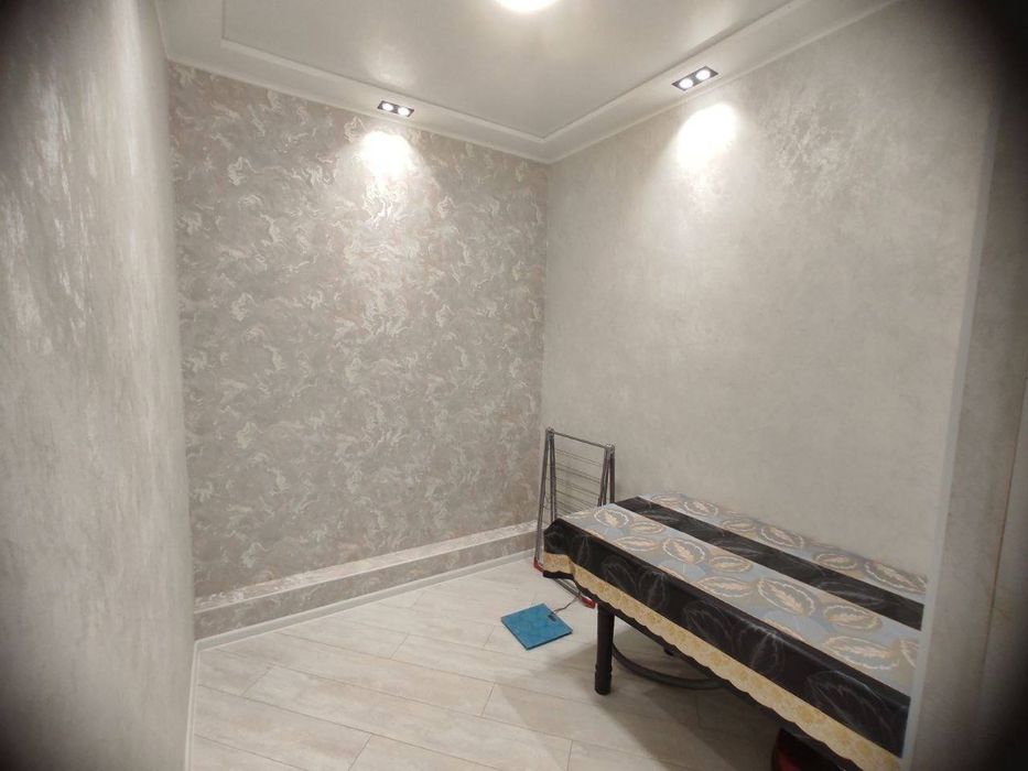 Продаётся квартира Чиланзар 16 квартал 2/4/4 панель 1,5 ×6