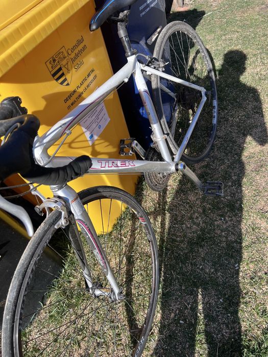 Vand două biciclete