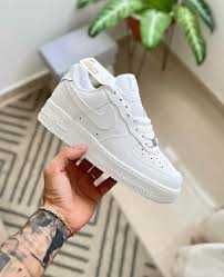 Air Force 1 triple white
