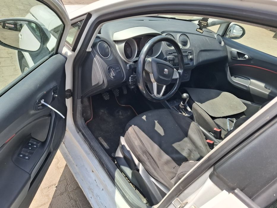 Elemente Caroserie Seat ibiza 1.6TDi CAYB An 2010