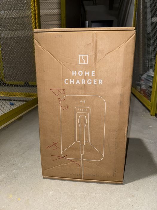 Home charger Zeekr