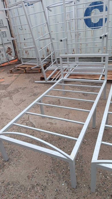 кровать металлическая