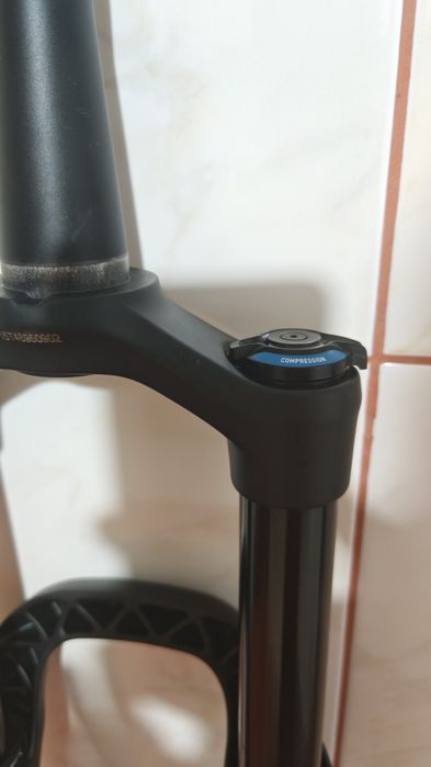 Furcă ROCKSHOX YARI RC, 27.5, 160mm