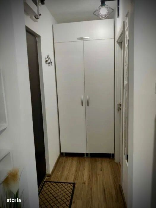Garsoniera de vanzare - 25 mp, renovata - Zona parcului Lira, Sibiu