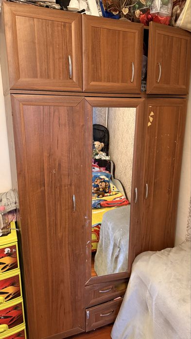 Продам срочно шкаф