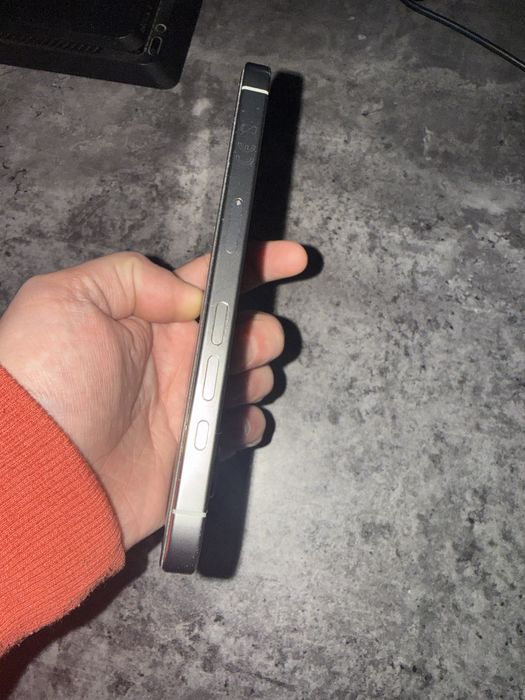 Iphone 16 pro 256gb  no sim