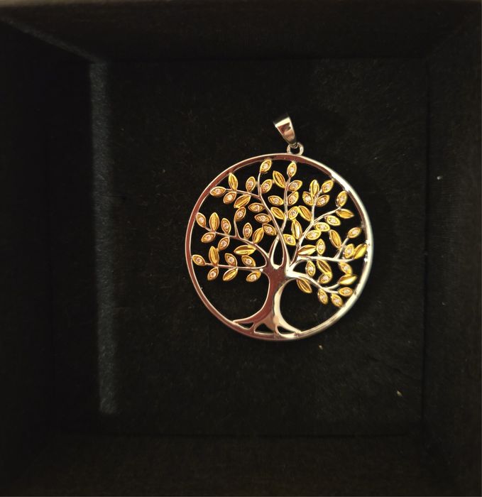 Продается кулон серебряный