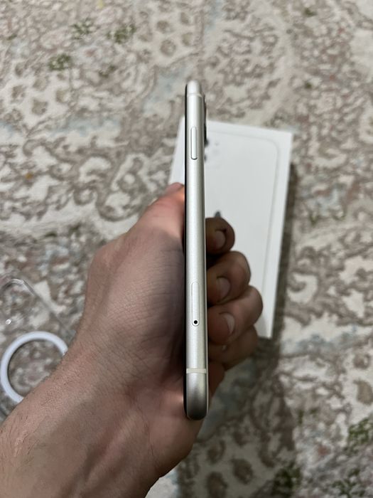 Айфон 11 срочно идеал