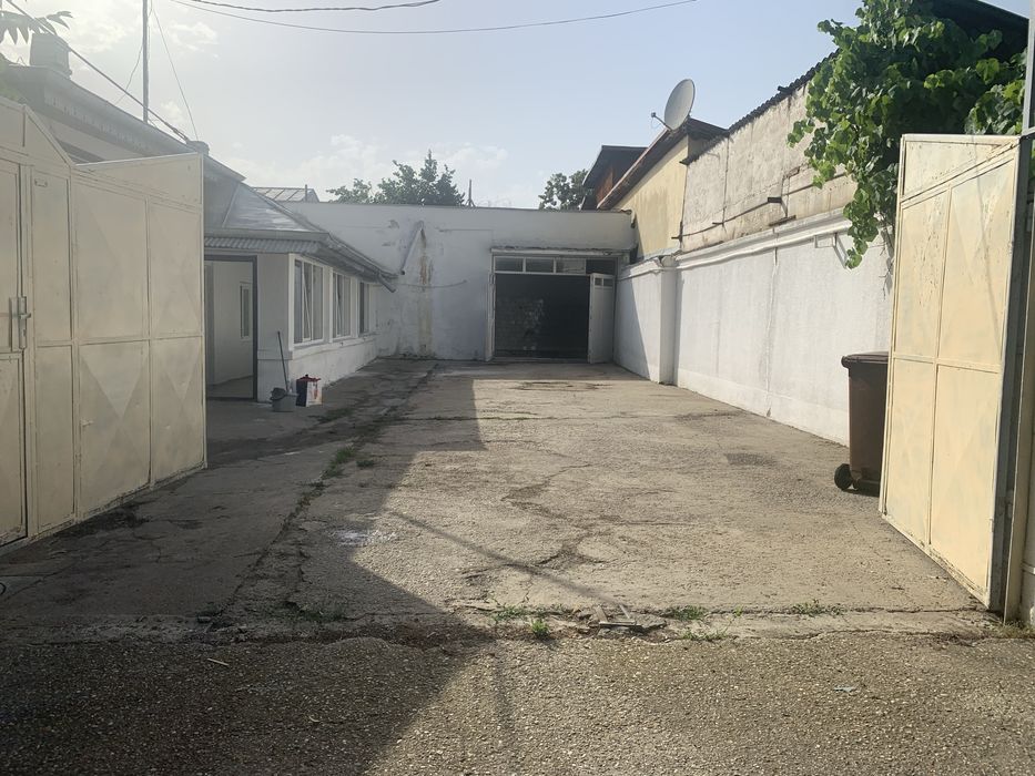 De vânzare proprietate depozit + casă București Sector 1 Giulești Str. Carpenului | 220 mp construiți | curte 220 mp | acces TIR