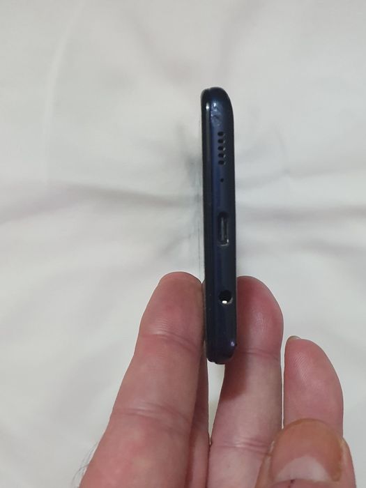Tel. Samsung A20.