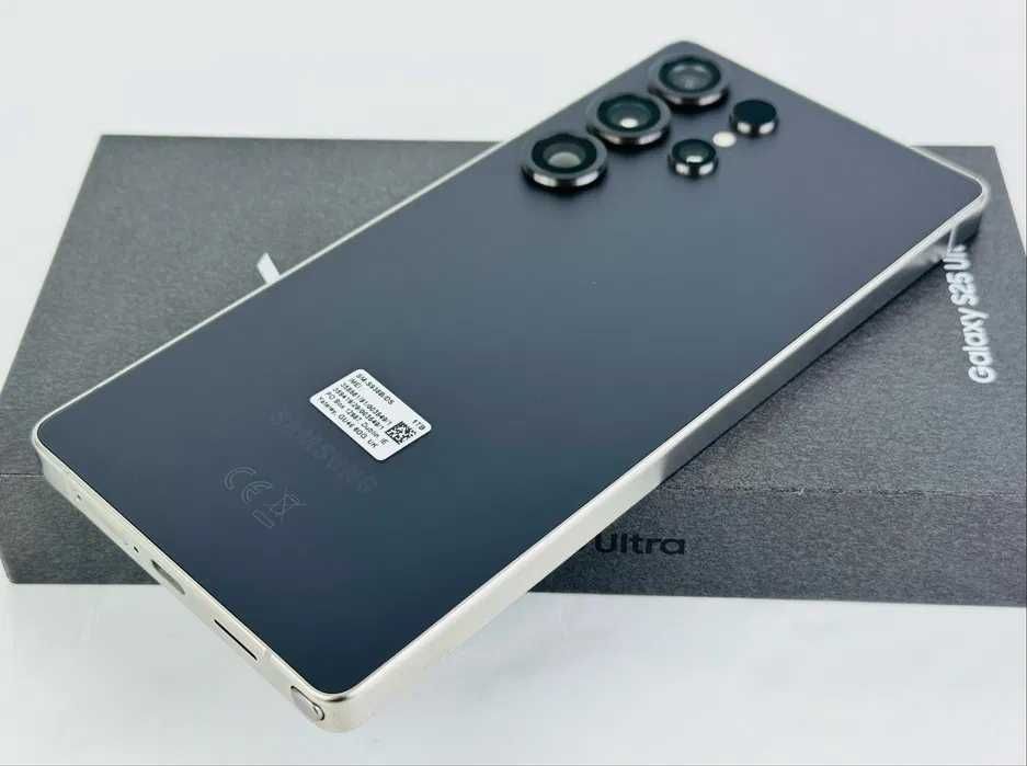 НОВ! Samsung Galaxy S25 Ultra 5G 256GB 12RAM Black Гаранция!