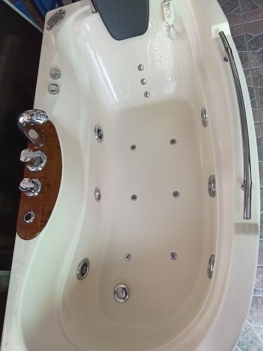 Cada hidromasaj jacuzzi