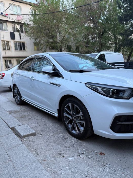 Продаётся автомобиль chery arizzo 6 pro