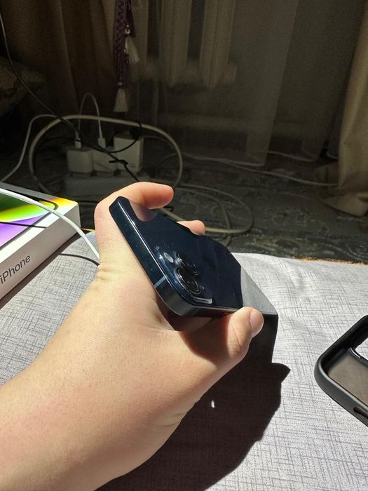 Айфон 14 128 гб каробка есть