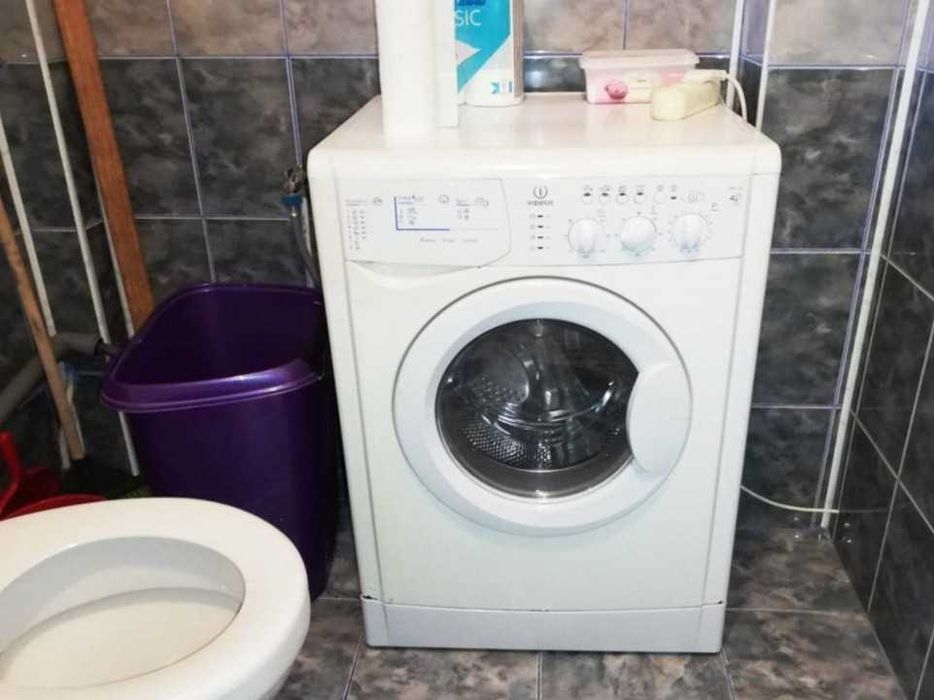 Proprietar, inchiriez garsoniera spatioasa in zona Lujerului (Strada Dealul Tugulea)