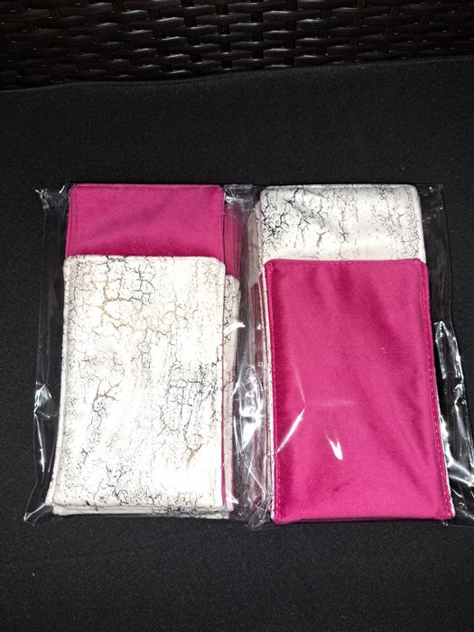 Port tacâmuri din catifea diverse nuanțe