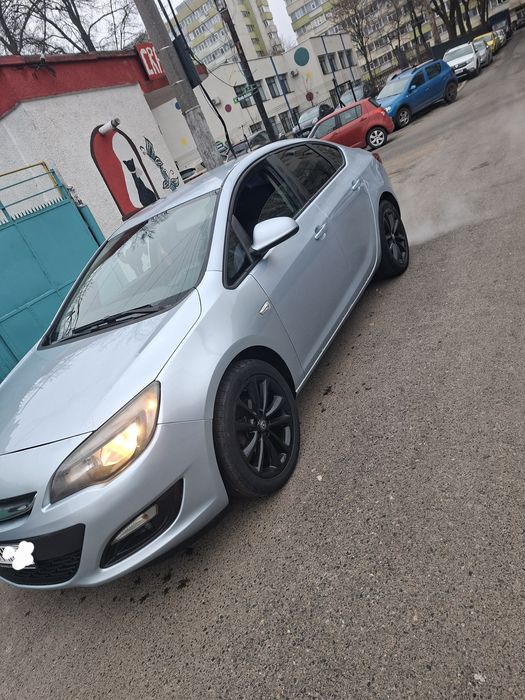 Opel astra j 2014
