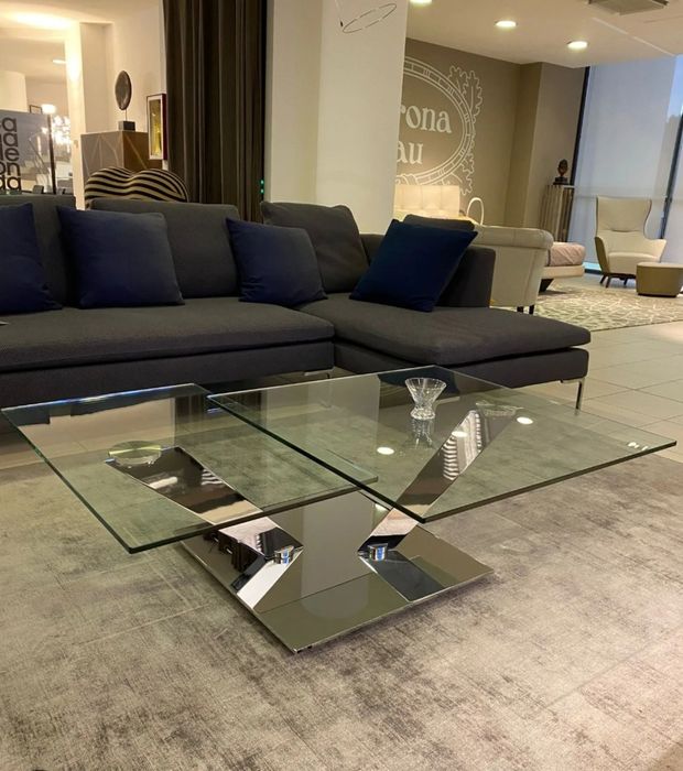 Masa designer Naos Calypso