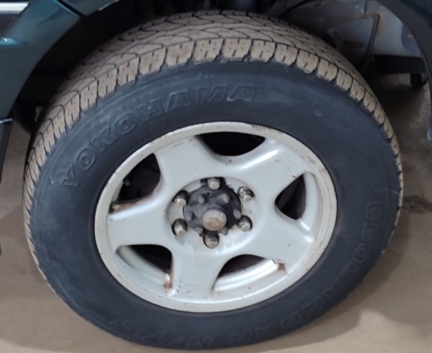 Продам шины без дисков