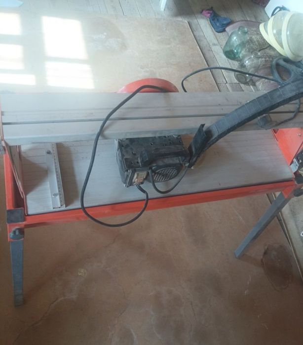 Электрический водяной плиткорез