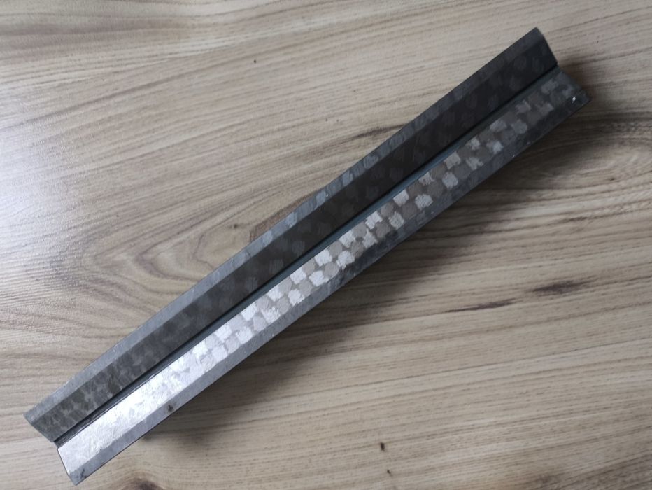 Два машини силно чувствителни нивелира с голяма точност