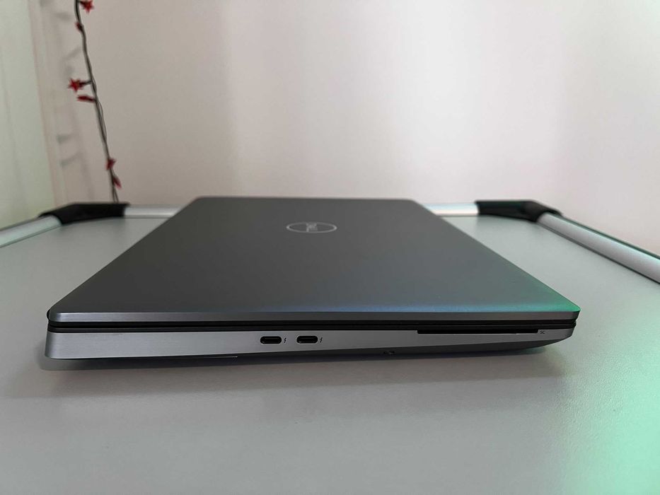 Dell Precision 7550, I7-10875H @ 2.30GHz, 32 GB RAM, NVIDIA Quadro T1000 4GB 500GB SSD